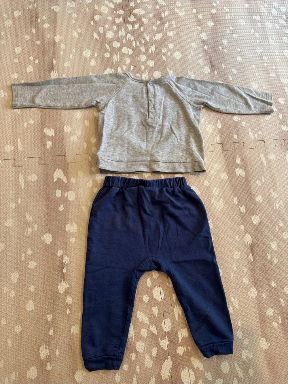Bloomie’s Baby 2-Piece Sweatshirt & Jogger Set Gray/Navy 18M Cozy Cotton